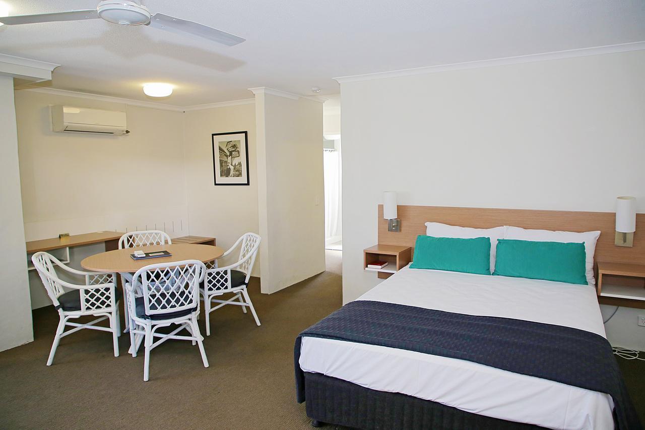 Darcy Arms Hotel Motel Gold Coast Dış mekan fotoğraf